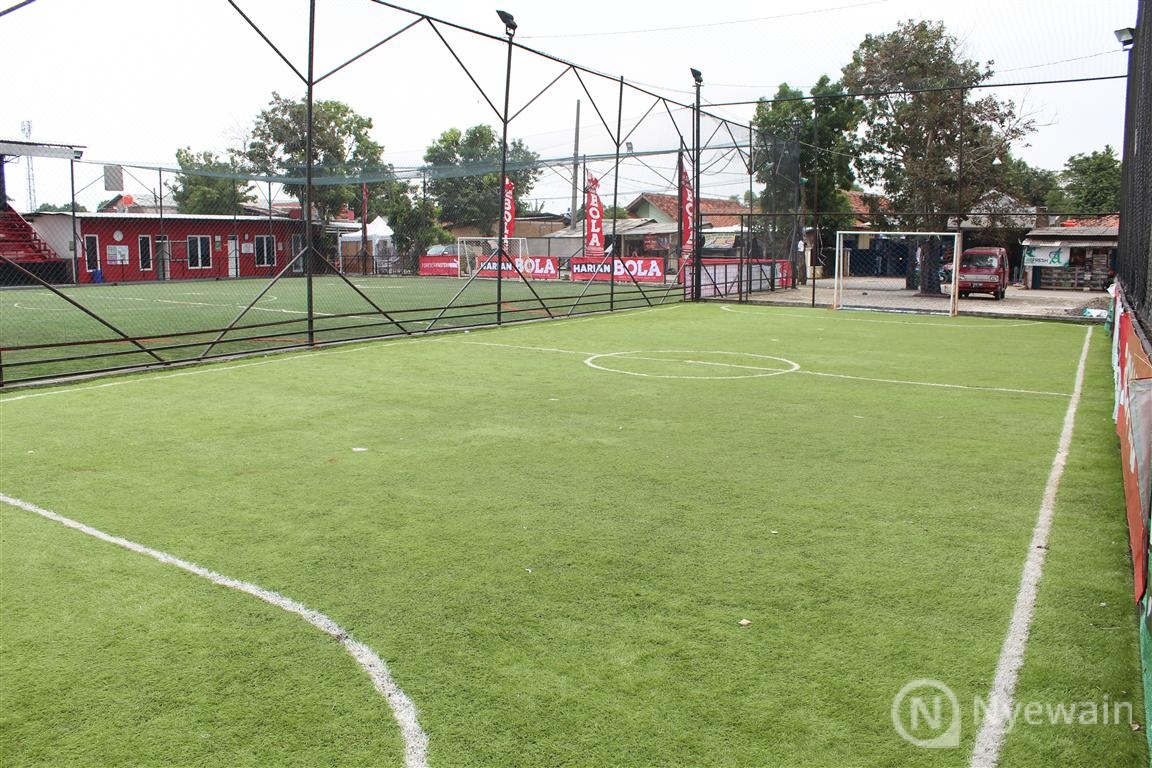  SEWA  LAPANGAN FUTSAL  SERPONG UTARA Nyewain